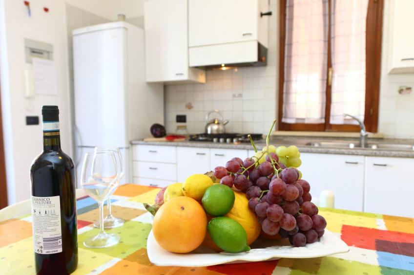 Helle mediterrane Villa mit Veranda und Garten - foto 5