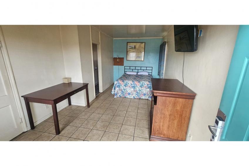 King Bed with Kitchenette Non-Smoking - foto 16