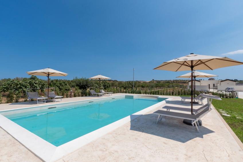 in Noto mit Terrasse, Garten und gemeinsamem Pool - foto 28