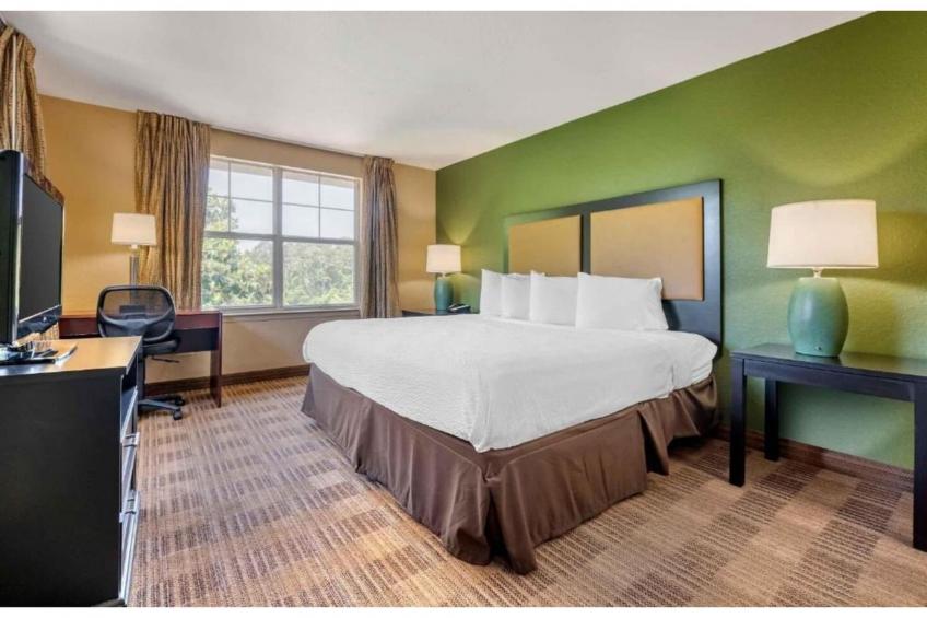 1 King Bed | Non-Smoking, Kitchen - foto 3