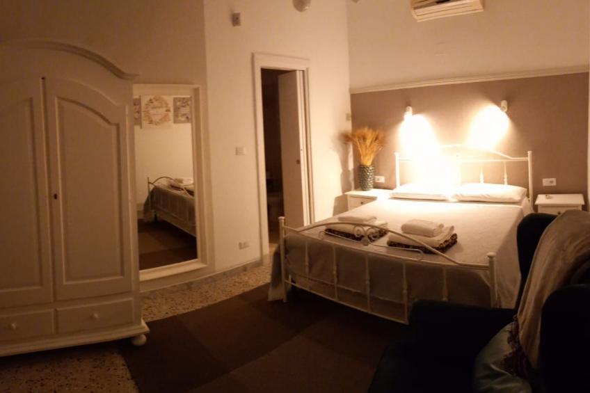 Rundes Steinhaus mit Whirlpool - foto 12