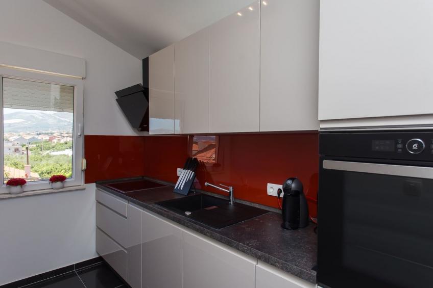 Moderne ap. 2 mit Pool und Grill in der Nähe von Split und Trogir - foto 15