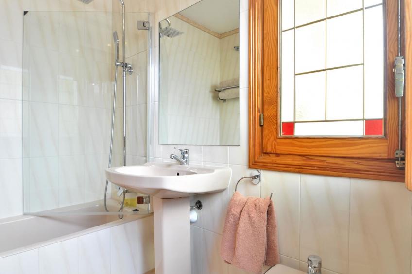 CA NA MALEN Hermosa casa para familias con gran piscina, jardín. - WiFi Gratis - foto 24