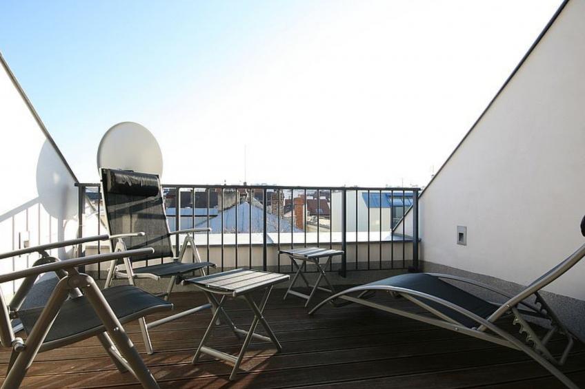 Luxuriöse Altbau-Dachgeschosswohnung in Prag - foto 26