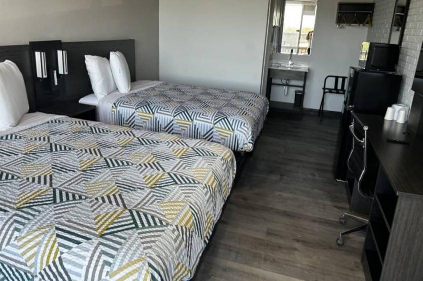 2 Queen Beds  Non-Smoking Micfridge - foto 4