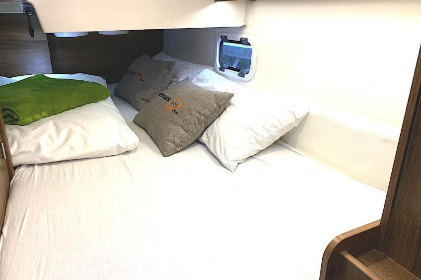 Yacht Overtime im Hafen der Marina Braunsbedra - foto 9