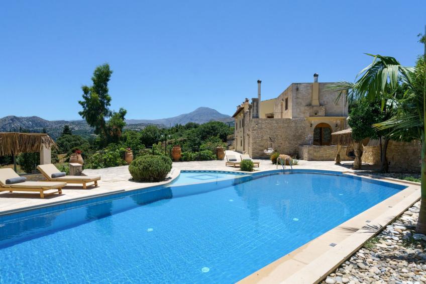 Neue Villa Myre 3, Privater Pool und 3 Wohnungen - foto 6