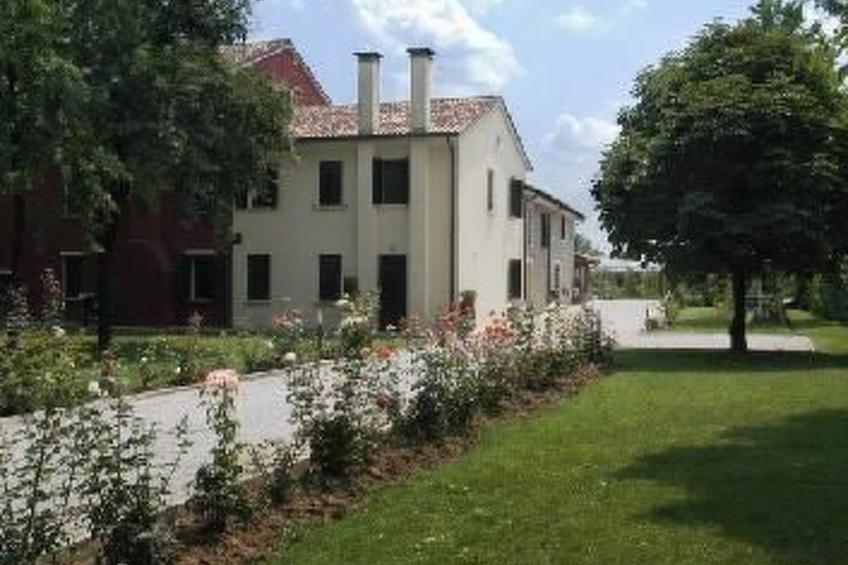 Wohnung 'Rose' mit Terrasse