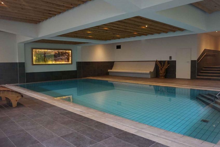 Holiday apartment with balcony and indoor swimming pool - BF-7G8F