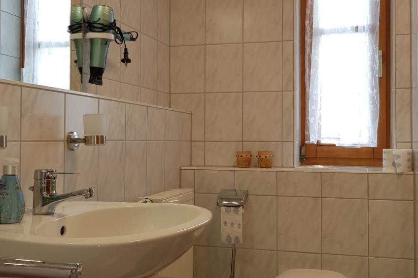 Charmante Wohnung in Langfurth mit Kleinem Balkon - foto 8