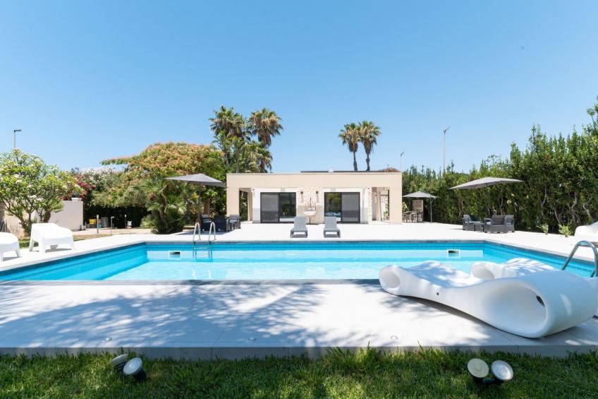 Nereide, Luxusvilla mit Pool am Meer