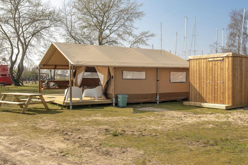 Safari Lodge 5 people, with private sanitary facilities