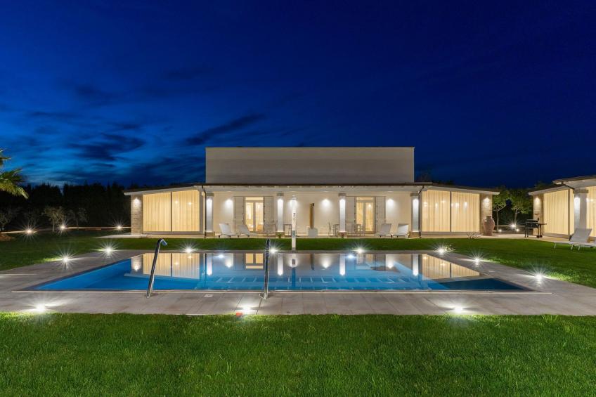 Haus in Casarano mit Außenhof - foto 27