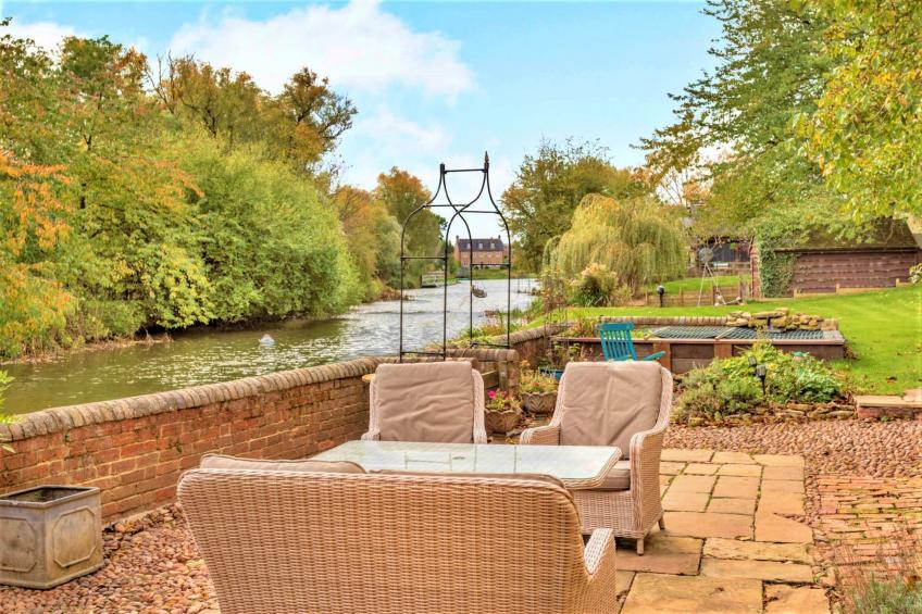 Islip Mill House - Beautiful Riverside Home - foto 5