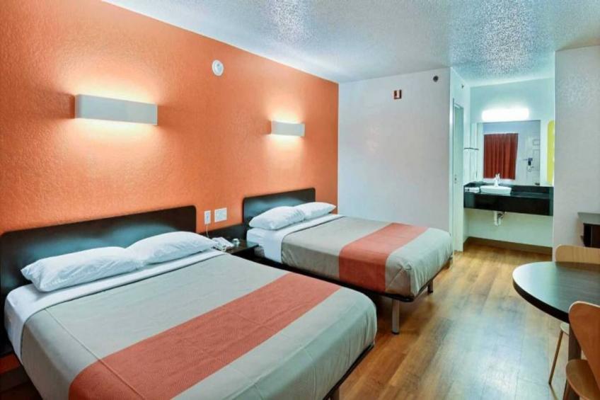 2 QUEEN BEDS  MICFRIDGE - foto 6