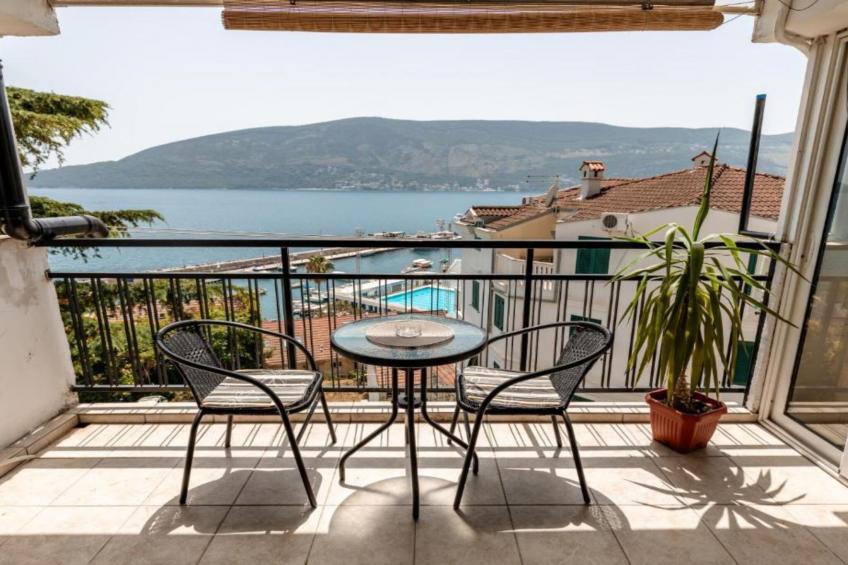 Elegant Apartment with Stunning Boka Bay Panorama - Two Bedroom Apartment - foto 19