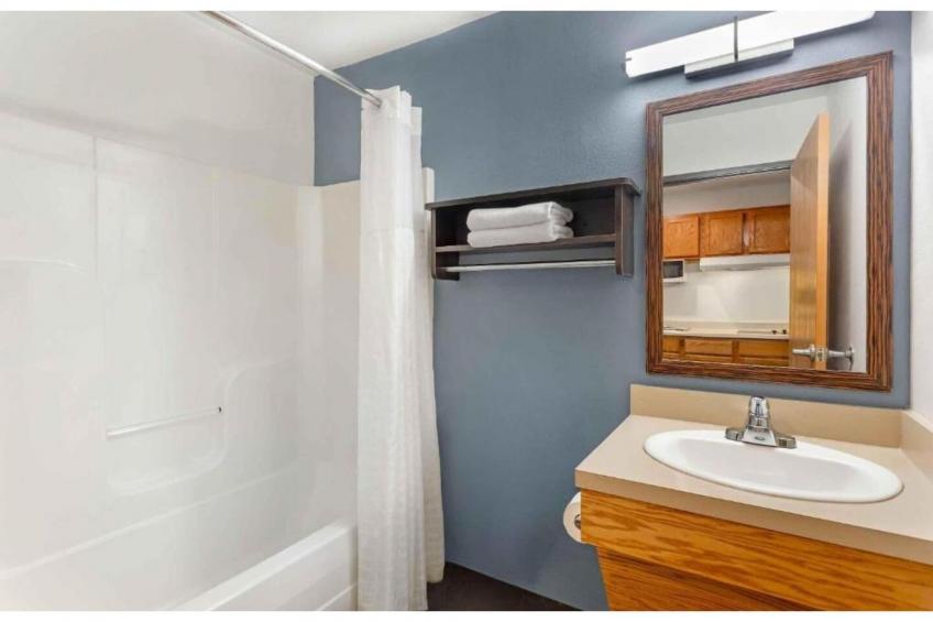 1 Full Bed | Non-Smoking, Kitchen - foto 27