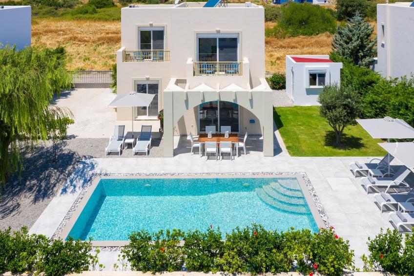 Liebevoll ausgestattetes Haus in ruhiger Lage mit beheiztem Pool und Meerblick - foto 3