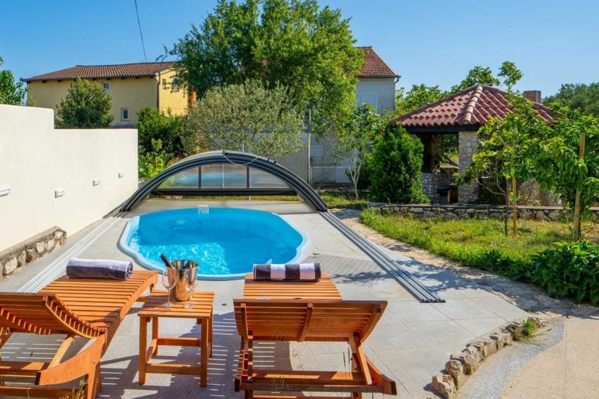 Charming Villa Rea, 8+2 with heated pool - foto 12