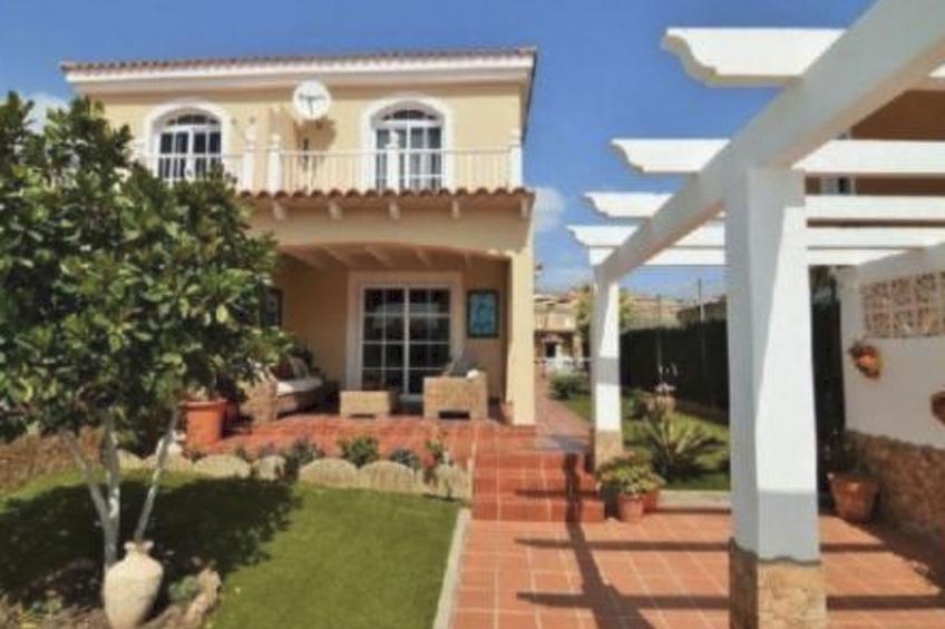 Casa Paraiso - Villa mit überdachter Terrasse