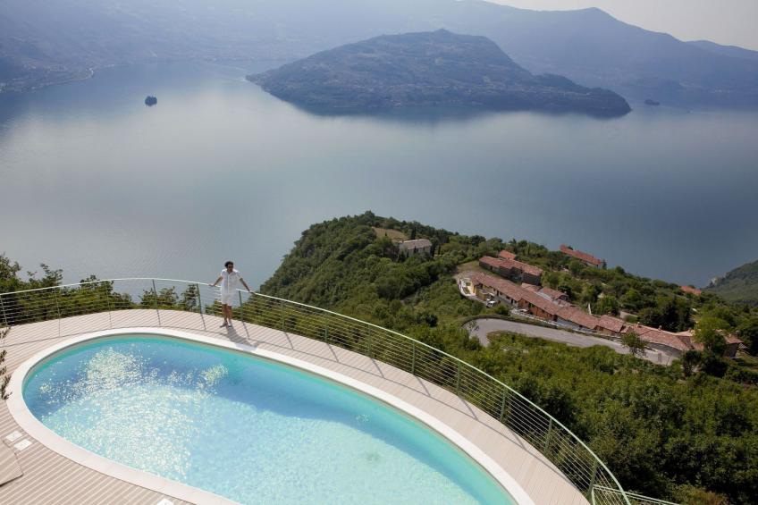 Mantegna - garten mit seeblick und schwimmbad