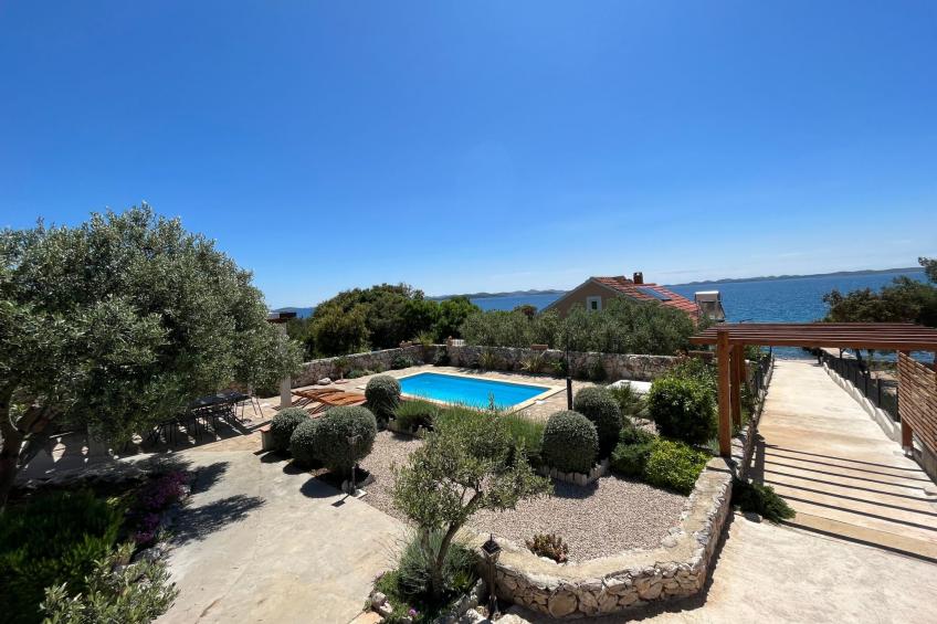 Modernes Ferienhaus Robinson in Dobropoljana