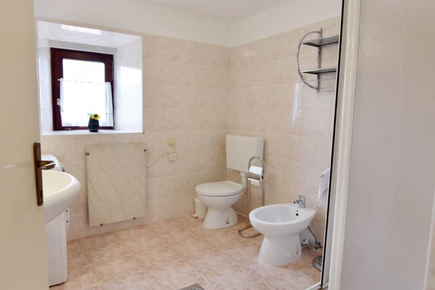 Große Wohnung in Babići mit Garten und Terrasse - foto 9