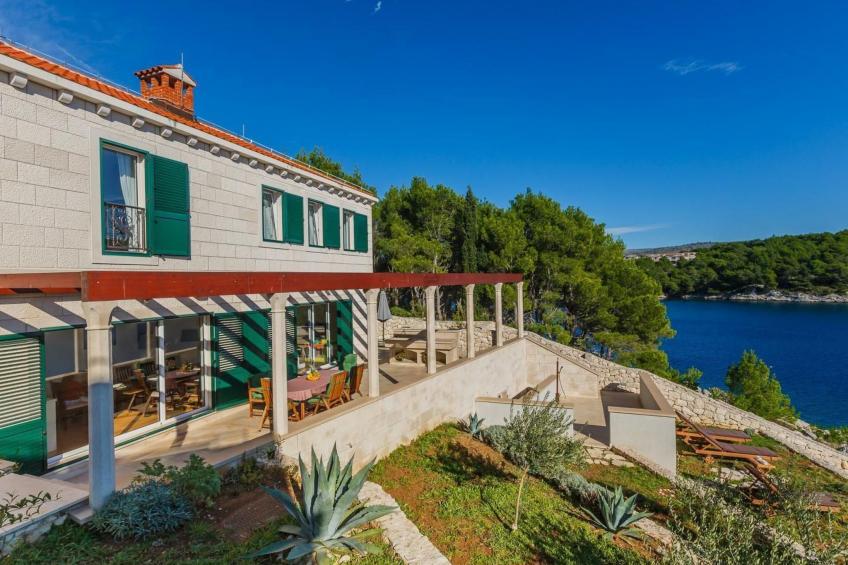 Ferienvilla "Osibova" mit Blick auf das Wasser - foto 37