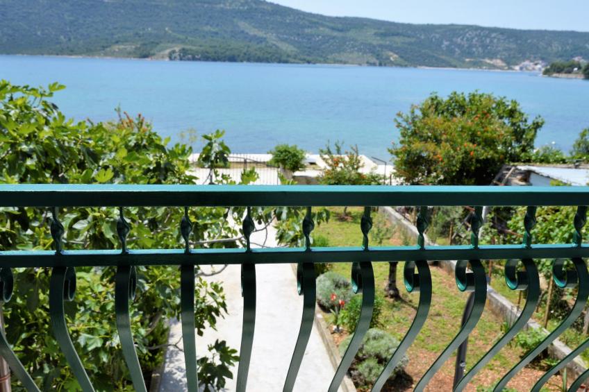 Schöne Wohnung in Poljica mit privatem Parkplatz - foto 14