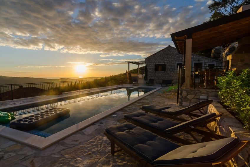 Villa Falcon Rook - Four-Bedroom Villa with Terrace and Swimming Pool - foto 45