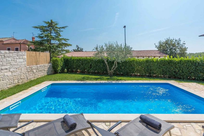 Villa mit Klimaanlage und Pool - BF-23KJ7 - foto 2