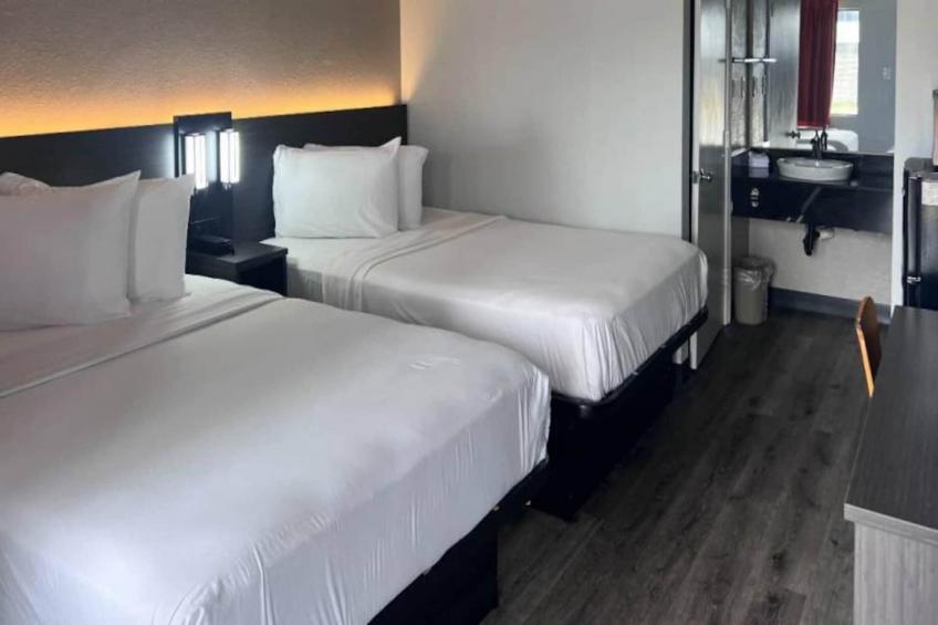 2 Full Beds  Micfridge - foto 13