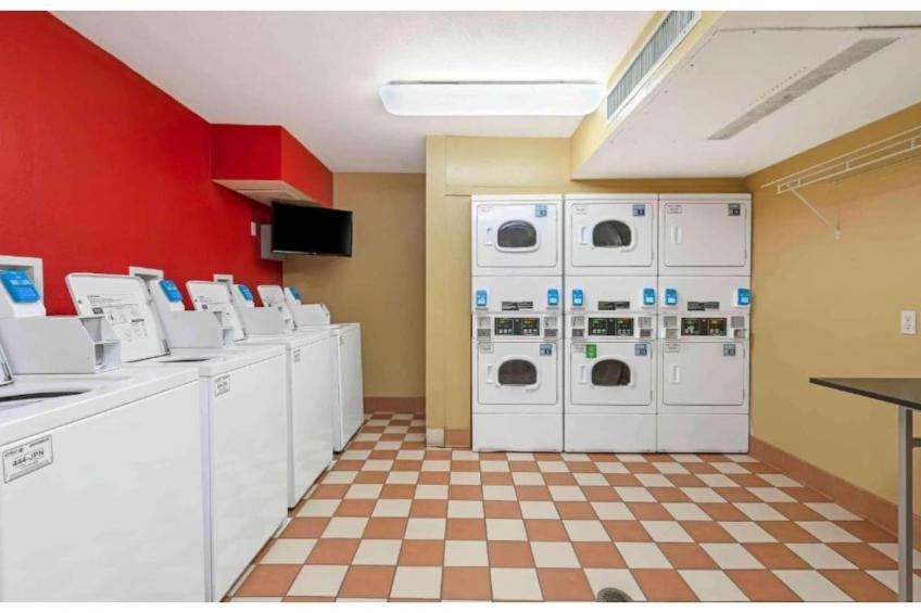2 Queen Beds  Non-Smoking Kitchen - foto 41