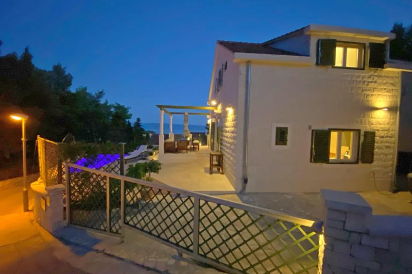 Schönes Ferienhaus mit privatem Pool - foto 32