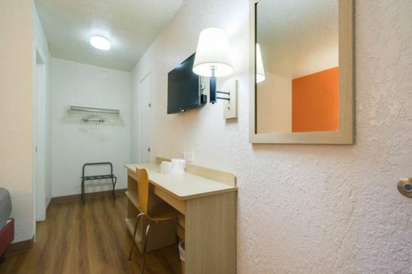 1 Full Bed  Mobility Access RI Shwr Nsmk - foto 27