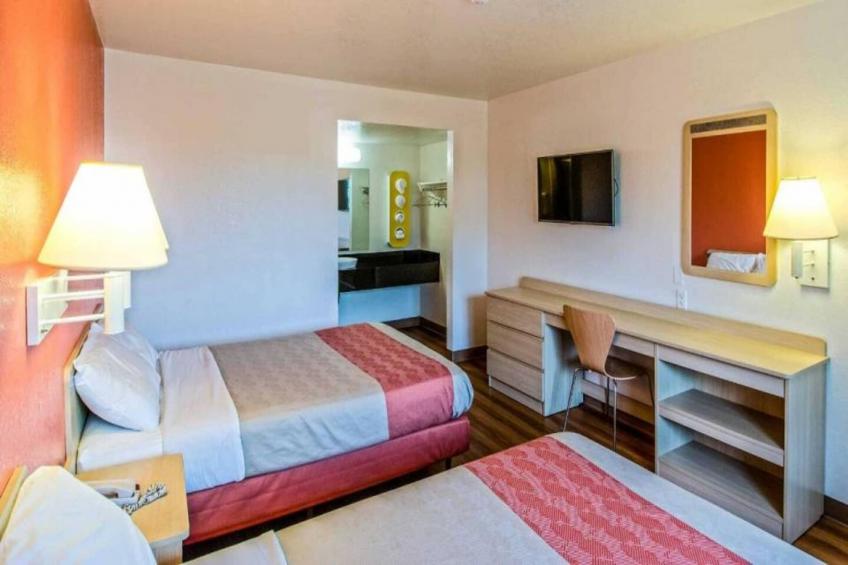 2 Queen Beds  Micfridge - foto 5