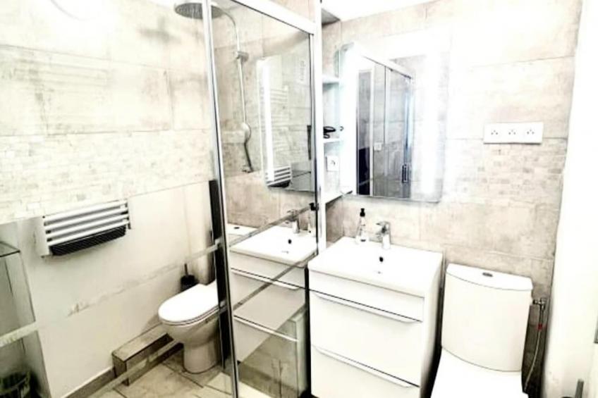 Résidence Studio Climatisé En Plein Centre Ville De Cannes à 2 Pas De Rue D'antibes - foto 11