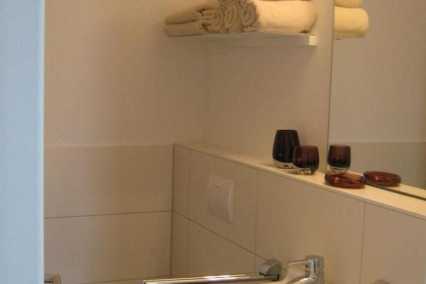 Wohnung im Erdgeschoss mit Terrasse und Stellplatz - foto 4