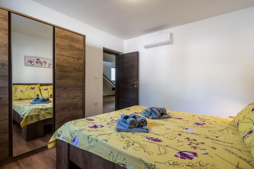 Elegantes Escape mit Pool und Panoramablick - foto 15