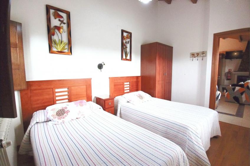 Unterkunft mit Aussicht in "Apartamentos Navalin". - foto 7