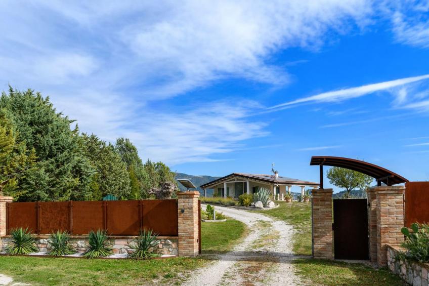 Villa Montefalcone, Außen- und Innenpool - foto 42