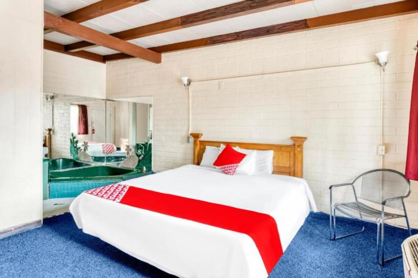 Queen Bed Non Smoking - foto 9