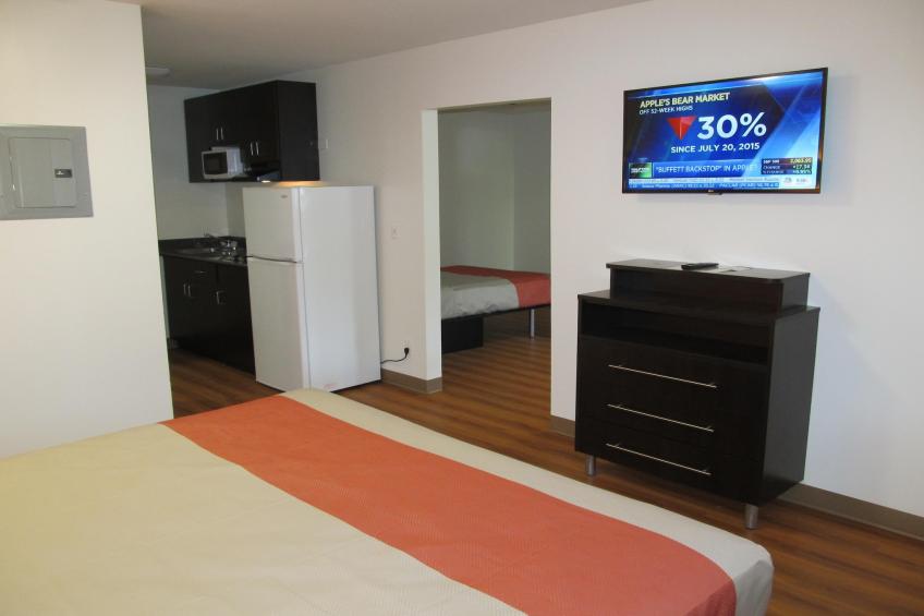 1 King Bed  Non-Smoking Micfridge - foto 12