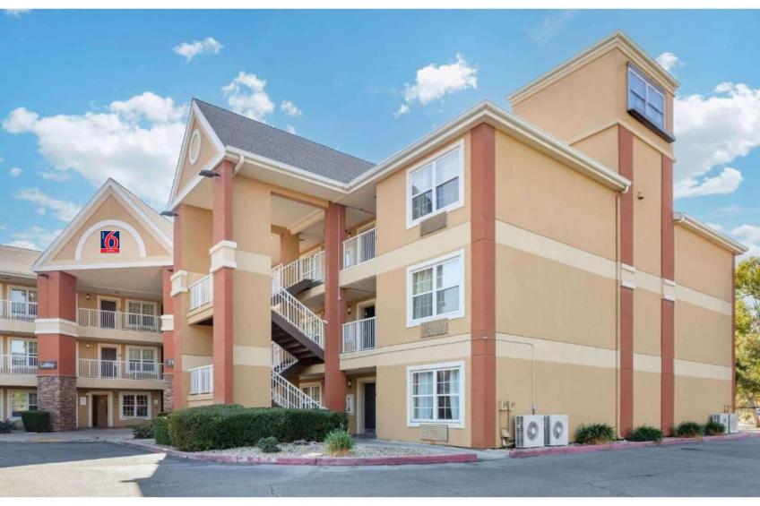 1 Queen Bed | Non-Smoking, Kitchen - foto 6