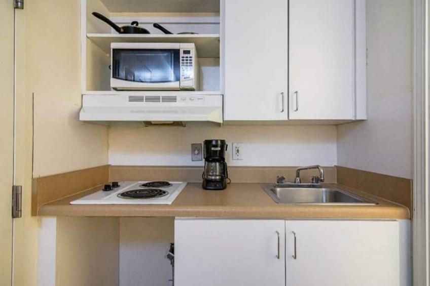2 Full Beds  Non-Smoking Micfridge - foto 17