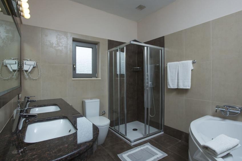 Ferienvilla mit Blick auf das Wasser - foto 10