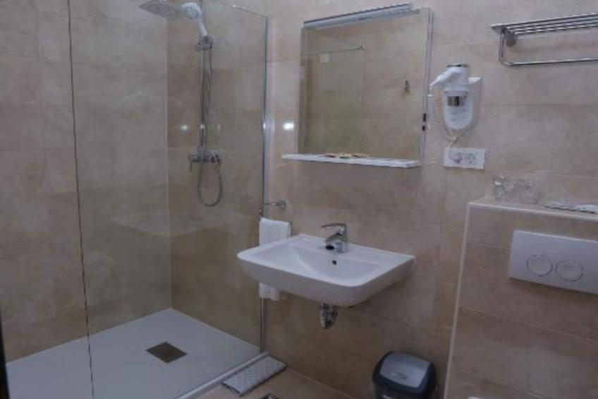 Hotel Orion - Single Room with Balcony - foto 2