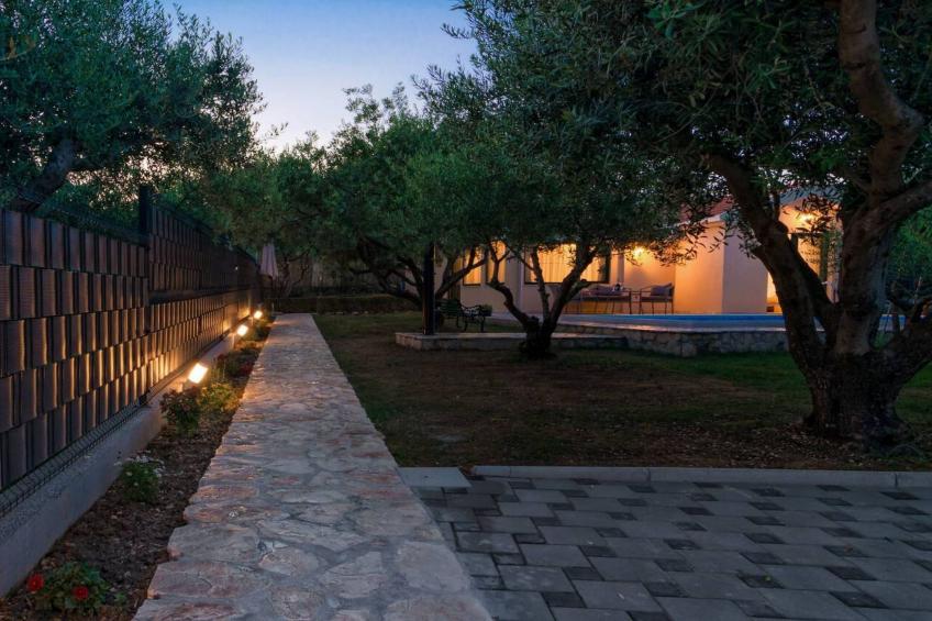 Hidden Gem Holiday Home with Pool in Kastel Stafilic - Two Bedroom Holiday Home with Pool - foto 17