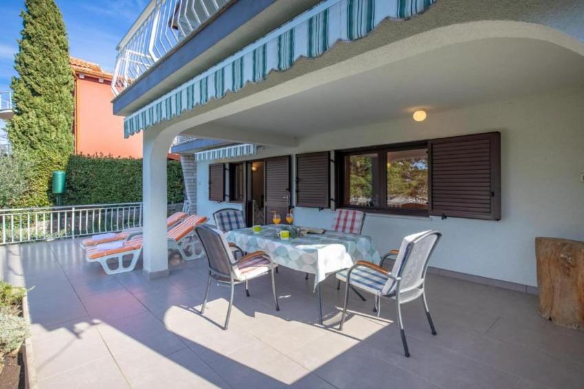 Apartment Villa Mirna - One Bedroom Apartment with Balcony and Garden View - foto 14