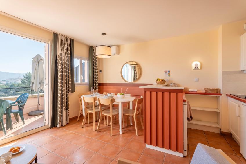 Pierre & Vacances Village Pont Royal en Provence Apartment 8 people - 2 bedrooms + 1 sleeping alcove - Balcony - Air-conditioned - Renovated - foto 14